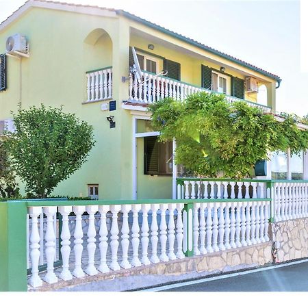 Apartment Pelicaric Sali Dugi Otok エクステリア 写真